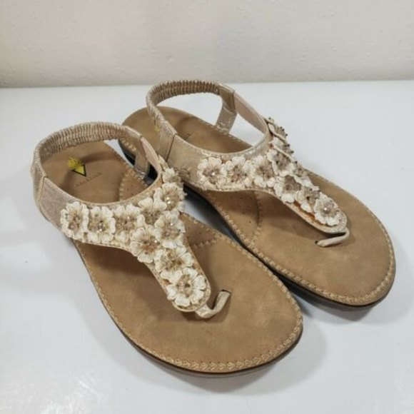 Volatile Women’s Size 9 Thong T Strap Flats Sandals 3D Flowers Slingback